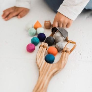 Felt Ball Slingshot Toy