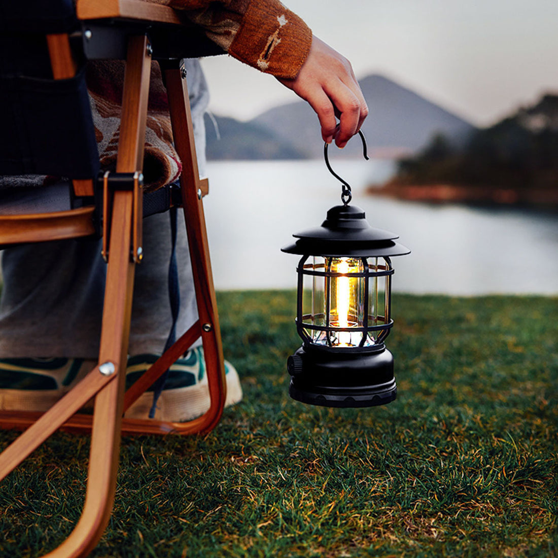 Retro Rechargeable Outdoor Camping Lantern